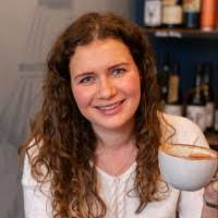 Dana Naomi's Instagram, Twitter & Facebook