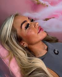 Hey Guys !! Welcome to the new hair salon page Athena Hair & Beauty !  Here's a few things about the salon ! The salon is located in the heart of  Airdrie !