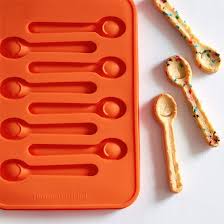 Make Your Loved Ones Hot Cocoa Even Sweeter When You Make Yummy Cookie Spoons To Stir And Dunk Pampered Chef Recipes Chocolate Spoons Yummy Cookies