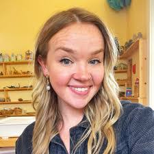 Ron Tomlin's Instagram, Twitter & Facebook