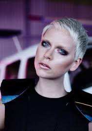 pin von stefani spieler auf frisuren in 2021 ganz kurze haare freche kurzhaarfrisuren kurzhaarfrisuren