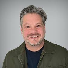 Tom Begg's Instagram, Twitter & Facebook