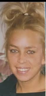 Please could someone make it clearer for me, my sister who passed. She had  blue eyes. Thankyou