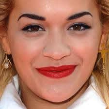 Rita Ora's Makeup Photos & Products