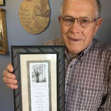 Iowa's Parkersburg tornado survivors offer support, hope after derecho  turmoil