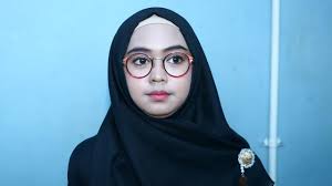 Anya geraldine buka lowongan pekerjaan diserbu, posisi yang ditawarkan menggoda. Ria Ricis Ungkap Firasat Sebelum Sang Ayah Meninggal Dunia Sempat Jatuh Sakit Showbiz Liputan6 Com