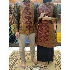 Cada babete mede, aproximadamente, 23 cm por 19 cm e. Jual Baju Kurung Couple Model Desain Terbaru Harga July 2021