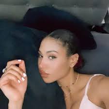 Sydney Lawrence (@realsydlawrence94)