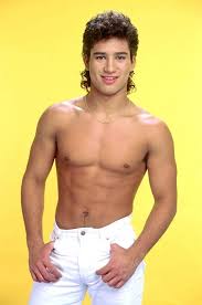 Mario lopez and dustin diamond first met on the set of saturday morning sitcom saved by the diamond was a few years younger than the rest of the core cast of bayside high students (lopez. Mario Lopez When He Was Younger 3 Mario Lopez Heartthrob 90s Tv Shows