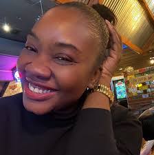 Tracy Harn's Instagram, Twitter & Facebook