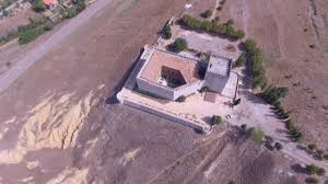 El castillo será real hasta que alfonso xi entrega la villa a su favorita, leonor de guzmán. Castillo De Reconquista Castillo De Monzon De Campos Youtube