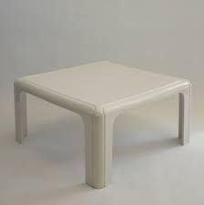 With its transparent polycarbonate lid, it can be used as a small coffee table or magazine stand. Model 4894 Coffee Table By Gae Aulenti For Kartell 1970s 63282