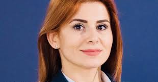 Lor li se adauga 19.520 de candidati inscrisi la examenul de bacalaureat din promotii anterioare. Ioana Bran Ministrul Sportului A Jucat Fotbal Cu Comisarul European Pentru Sport Newsmaker