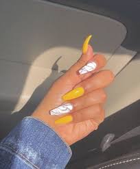 They can be bold or minimal, striking or classic, fun or dramatic. 20 Cute And Stylish Summer Acrylic Nails Best Nail Art Designs 2020