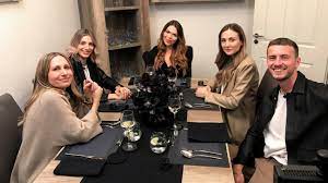 Check spelling or type a new query. Ab 7 6 Funf Promi Influencer Innen Beim Perfekten Dinner