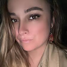 Adding Waxing and Esthetician Career to The Sims 4 Spa Day