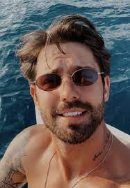 Resim de pek belli olmuyor ama bilen varsa lütfen yazabilir mi ? 72 Serkay Tutuncu Turkish Ideas In 2021 Turkish Actors Actors Turkish Men