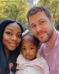 Xoxo Life isn't easy easy for people with an overthinking mind and a  sensitive heart ~оχо