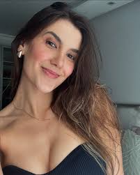 a vida é o que acontece com você enquanto você está ocupado fazendo outros  planos. 🩵