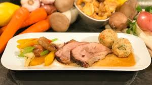 Wir In Bayern Rezepte Kalbshaxe Mit Zitronenknodel Rezepte Wir In Bayern Br Fernsehen Fernsehen Br De