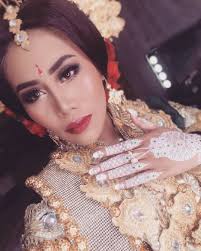 Bak Artis India, Penampilan Evi Masamba di Malam Jelang Nikah Buat Pangling 