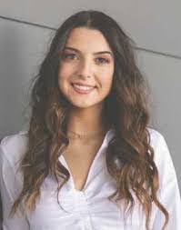 Sandra Stender's Instagram, Twitter & Facebook