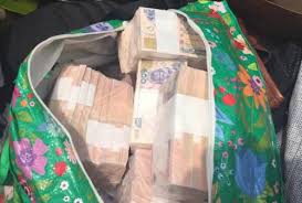 Résultat de recherche d'images pour "ghana must go bag"