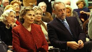 Aveva 77 anni e da giovedì 24 maggio era ricoverato all'ospedale san donato di era figlio di aimone di savoia che per un breve periodo è stato re di croazia, avendo rinunciato al titolo pochi giorni dopo la nascita del figlio.nel. 7 Iiwnf5ugjpwm