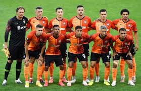 Due to the war conditions in the eastern ukraine, shakhtar temporary venue for its home matches has changed several times, while it was announced that the team will use training facilities in kyiv. Soccer Team Shakhtar Donetsk To Isolate As 2 Players Test Positive For Covid 19 Kyivpost Ukraine S Global Voice