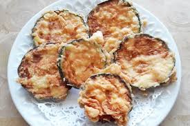 How to select zucchini select fresh zucchinis that are smooth and firm, but with a tender skin. Zucchini Frittiert Rezept Gutekueche At