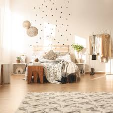 La chambre à coucher est un espace très important qui mérite d`être aménagé d`une manière originale pour vous apporter au maximum du confort lorsque vous y êtes. Tete De Lit Diy La Nouvelle Idee Recup Et Originale Blog But