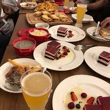 Velg blant mange lignende scener. This Photo Was Taken This 2018 New Year Eve Thank You For The Wonderful Awesome Night Picture Of Two Frenchies Cafe Bistrot Penang Island Tripadvisor