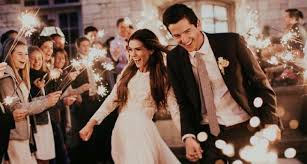 Si quieres utilizar bengalas en tu boda, lo primero que tienes que hacer es decidir en que momento de. Ideas Originales Para Usar Bengalas Para Bodas Diario De Una Novia