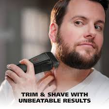 Amazon.com: Wahl Clean & Close Electric Razor Rechargeable Wet/Dry  Waterproof Electric Shaver for Cordless Men's Grooming & Beard Trimming