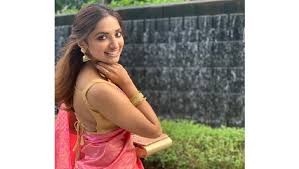 Diwali 2019 Jiya Shankar Aka Ira Pandey Zee5 News Altogether jiyaashankarofficial has 355,692 followers and follows 460 on instagram. diwali 2019 jiya shankar aka ira