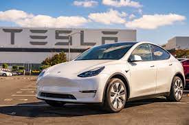 Tesla faces first back-to-back quarterly decline in deliveries