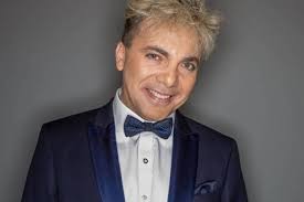 Por amarte así, simplemente tú, te amaré más allá, corona lt → spanish, english, italian → cristian castro (122 songs translated 207 times to 22 languages). Asi Es El Lujoso Departamento Que Cristian Castro Compro En Los Angeles Gente Entretenimiento El Universo