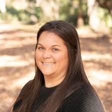 Valerie Romig's Instagram, Twitter & Facebook