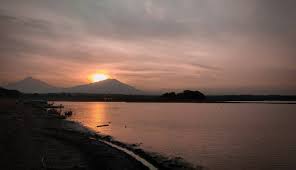 Waduk cengklik park, boyolali, jawa tengah, indonesia. Waduk Cengklik Nikmati Syahdunya Senja Di Boyolali