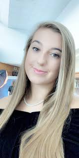 We are proud to introduce our daughter, Kaylee Jayde Hickman. Kaylee is a  graduating senior at Okeechobee High School, and she's headed for great  things! After graduation, she'll be diving into the