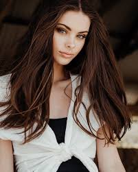 Meika Woollard Meika Woollard Twitter Stunning Brunette Girl With Brown Hair Brunette Woman