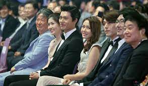 I think they're trying hard to bury his scandal with another. Ye Jin Son Coming Back To Korea Amidst The Rumor Surrounding Her Dating Hyun Bin Korea Trip Guide