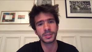 Com rui pinto libertado, resta salvar julian assange. Message A Juan Branco Et A Mes Amis Gilets Jaunes Ne Discutez Plus Avec Vos Ennemis