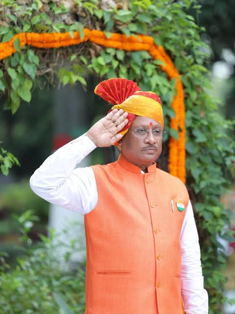 Vishnu Deo Sai | स्वतंत्रता का पर्व, राष्ट्रगौरव का पर्व। मुख्यमंत्री निवास  में ध्वजारोहण कर सभी को स्वतंत्रता दिवस की शुभकामनाएँ दीं। जय हिंद ...