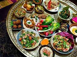 Det Jordanske Kokken Byder Pa Mange Fantastiske Smagsoplevelser Som Er Inspireret Af Kokkentraditioner Marokkanische Rezepte Rezepte Gesund Lebensmittel Essen