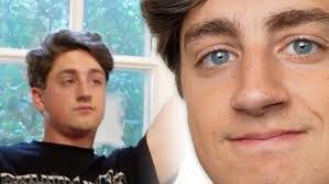 Sarah Hosier's Instagram, Twitter & Facebook