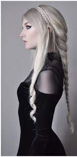 Maria Amanda Mariaamanda Official Instagram Photos And Videos Gothic Hairstyles Hair Styles Long Hair Styles