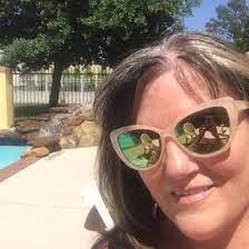 Jeri Hampton's Instagram, Twitter & Facebook