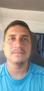 Rey Mysterio sale con Snoop Dogg y entra con la música de entrada de Eddie  Guerrero. Gran homenaje.