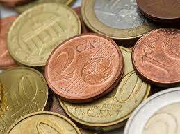 Bargeld einzahlen am bankschalter sie haben ebenso die möglichkeit, geldscheine oder münzen an einem bankschalter einzuzahlen. Kleingeld Wo Sparer Munzen In Scheine Tauschen Konnen Berlin De
